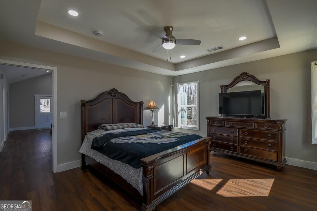 1020 Riverbend Road Property Photo 24