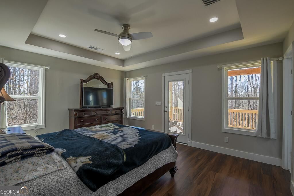 1020 Riverbend Road Property Photo 27