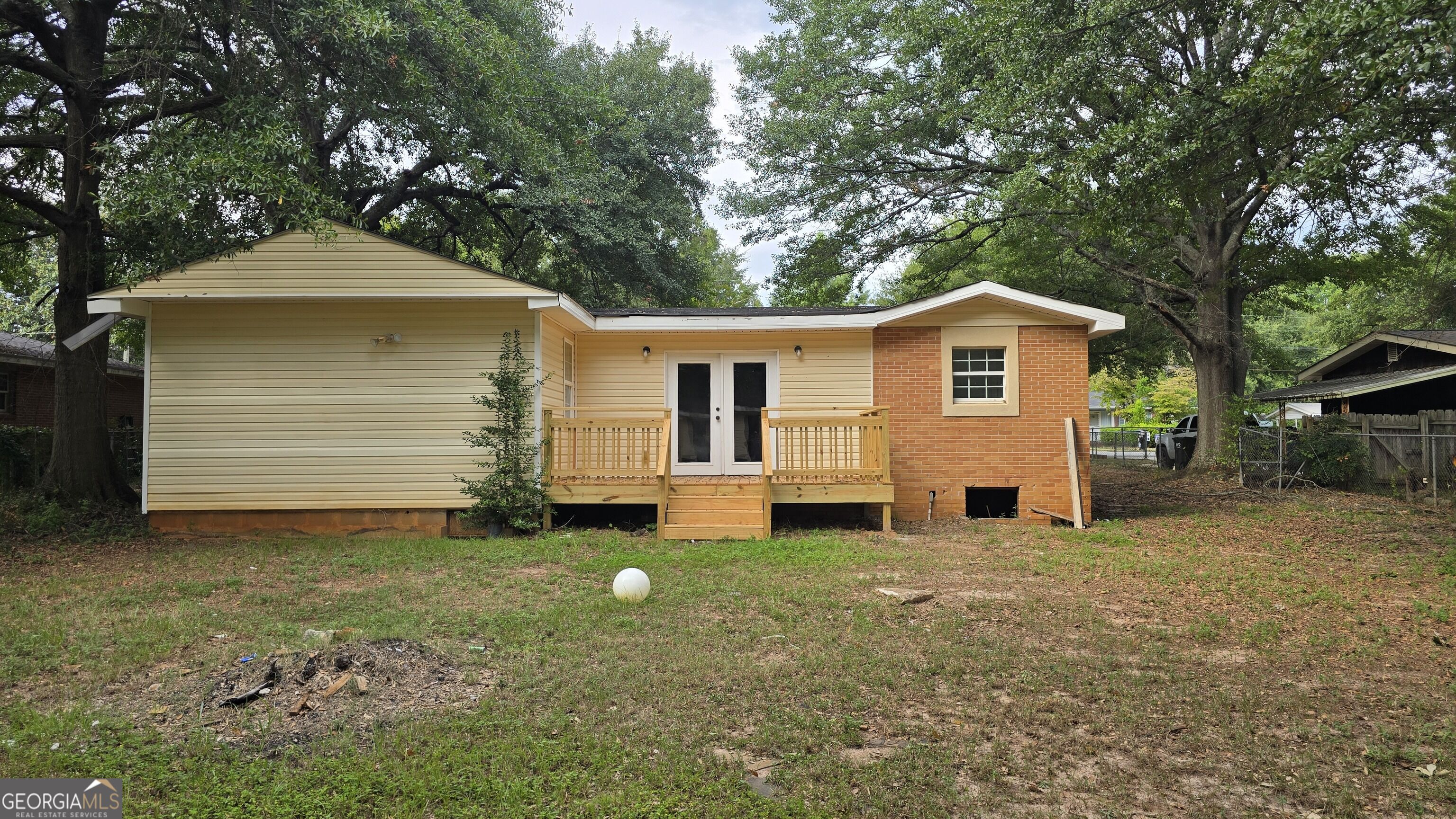 109 Meadowcliff Circle Property Photo 5