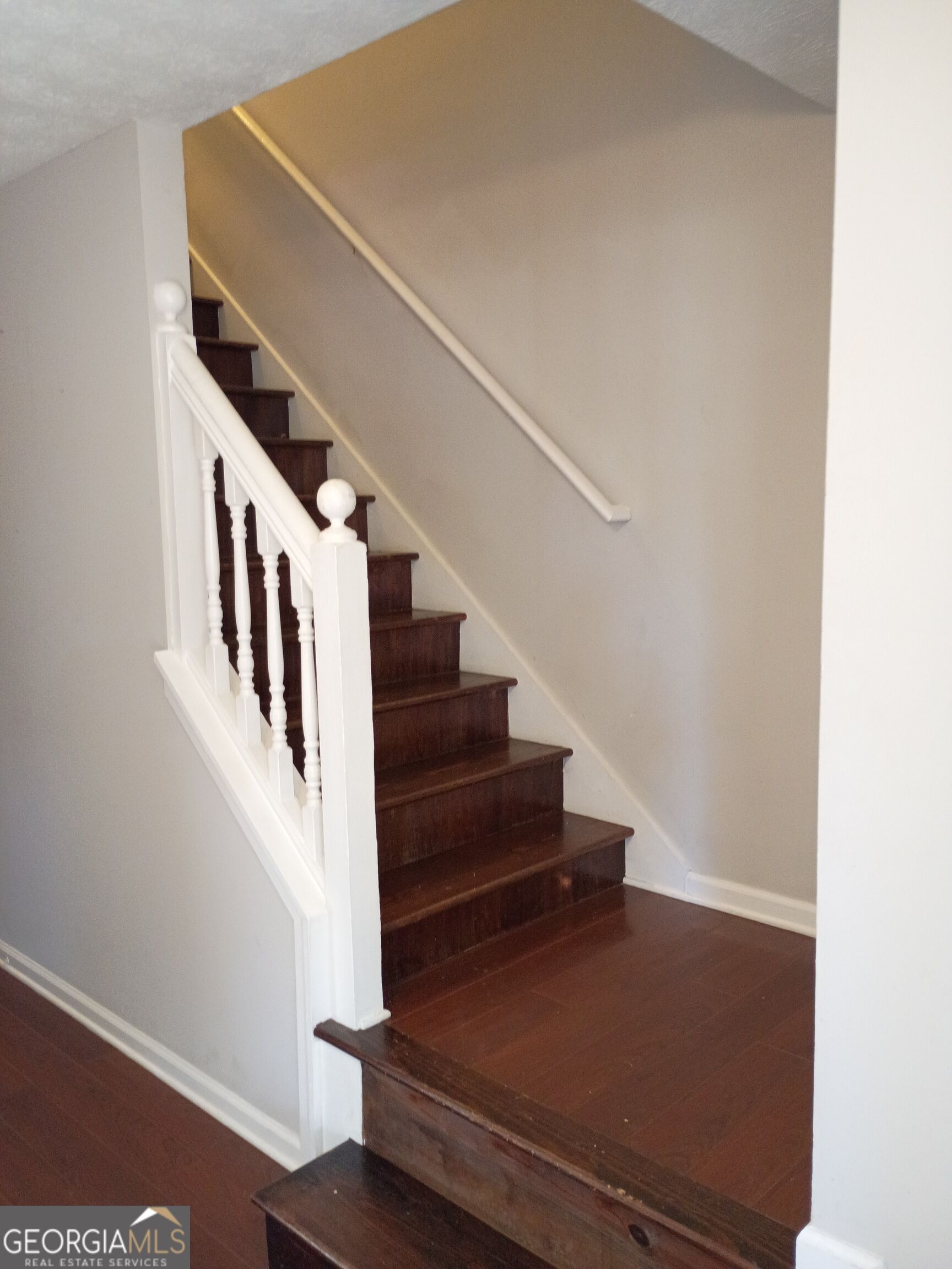 295 Vaness Drive Property Photo 3