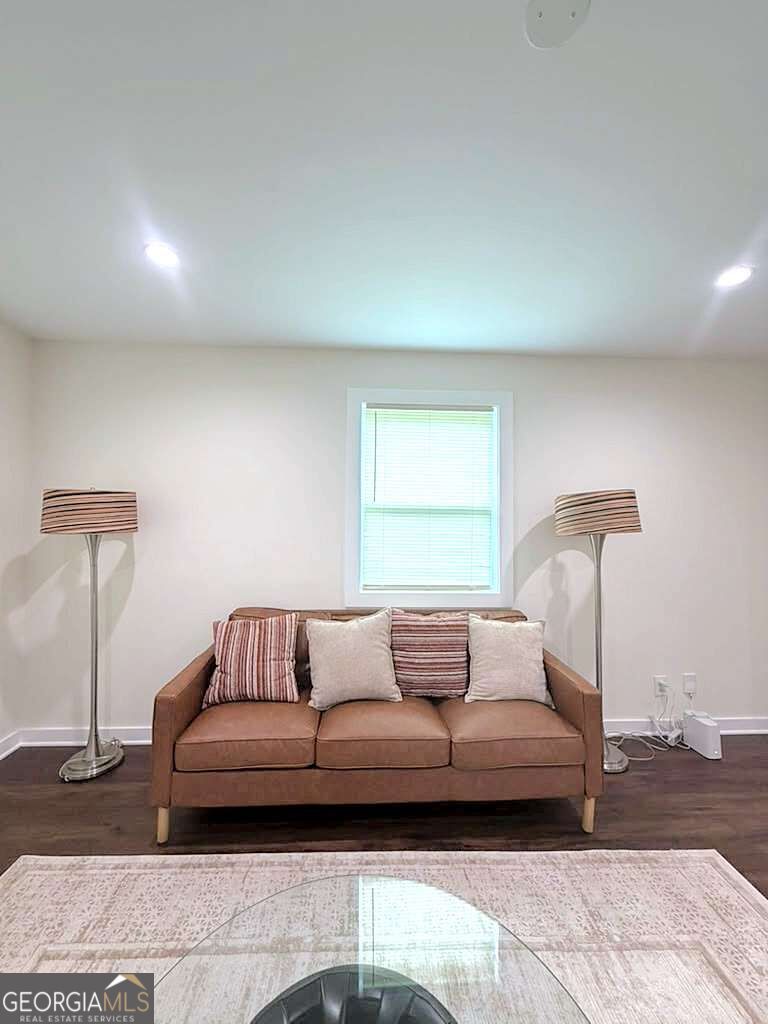 1887 Coleman Avenue Property Photo 5