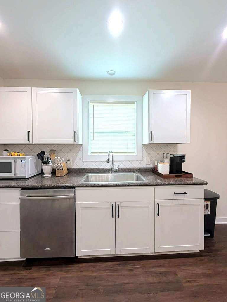 1887 Coleman Avenue Property Photo 11