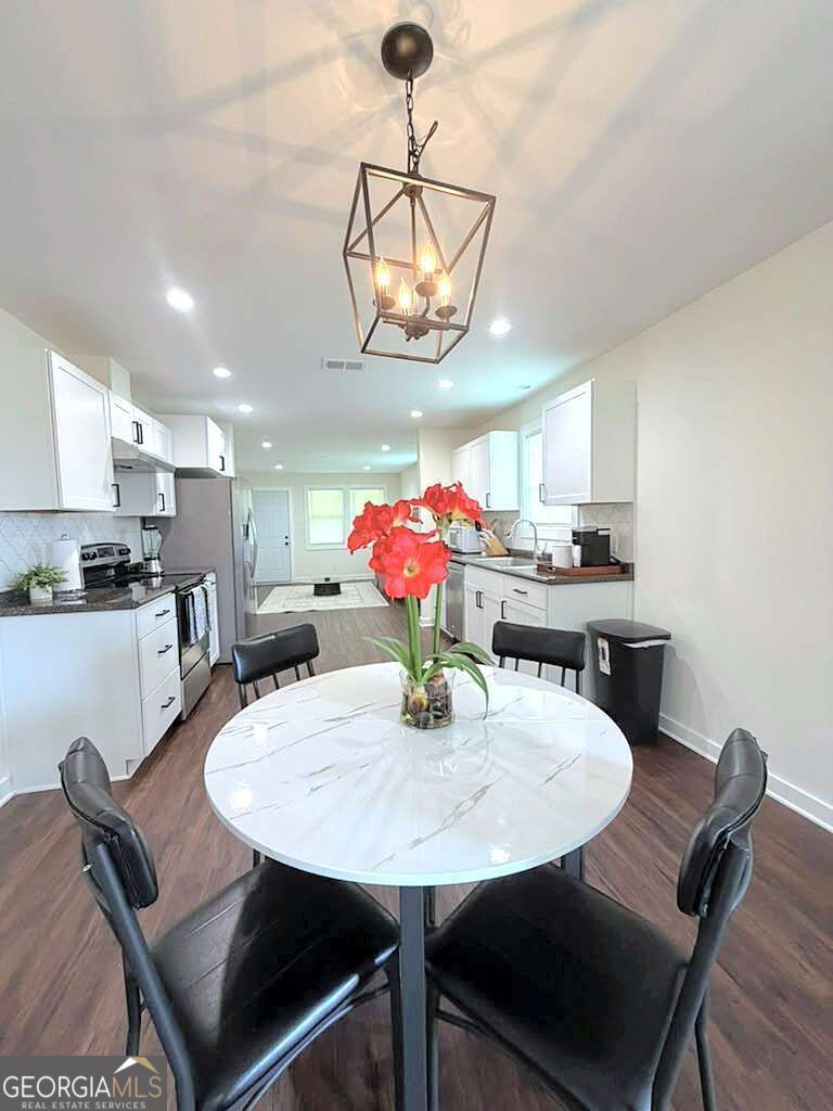 1887 Coleman Avenue Property Photo 12