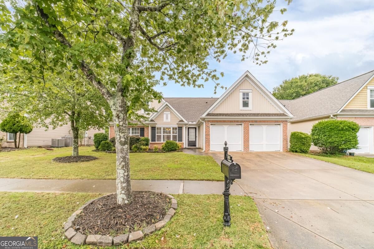 2463 Walnut Tree Lane Property Photo 1