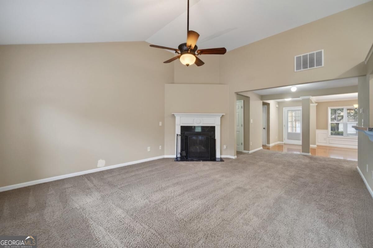 2463 Walnut Tree Lane Property Photo 15
