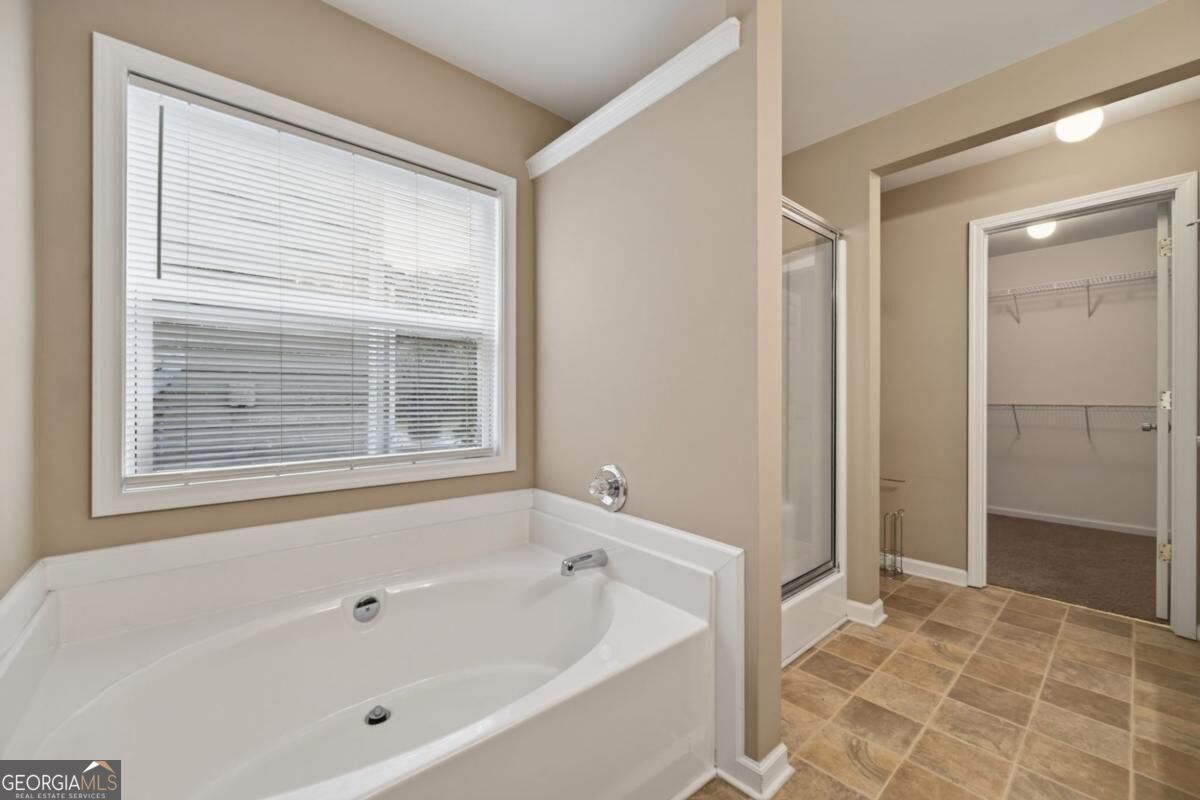 2463 Walnut Tree Lane Property Photo 23