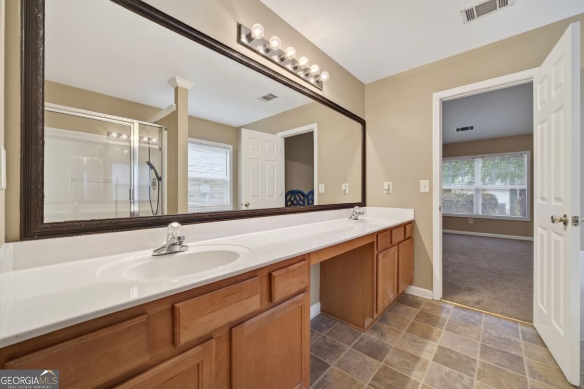 2463 Walnut Tree Lane Property Photo 24
