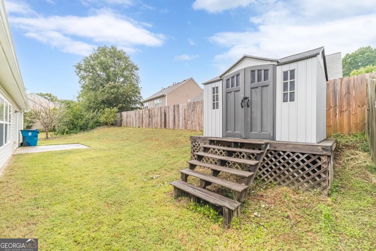 2463 Walnut Tree Lane Property Photo 35