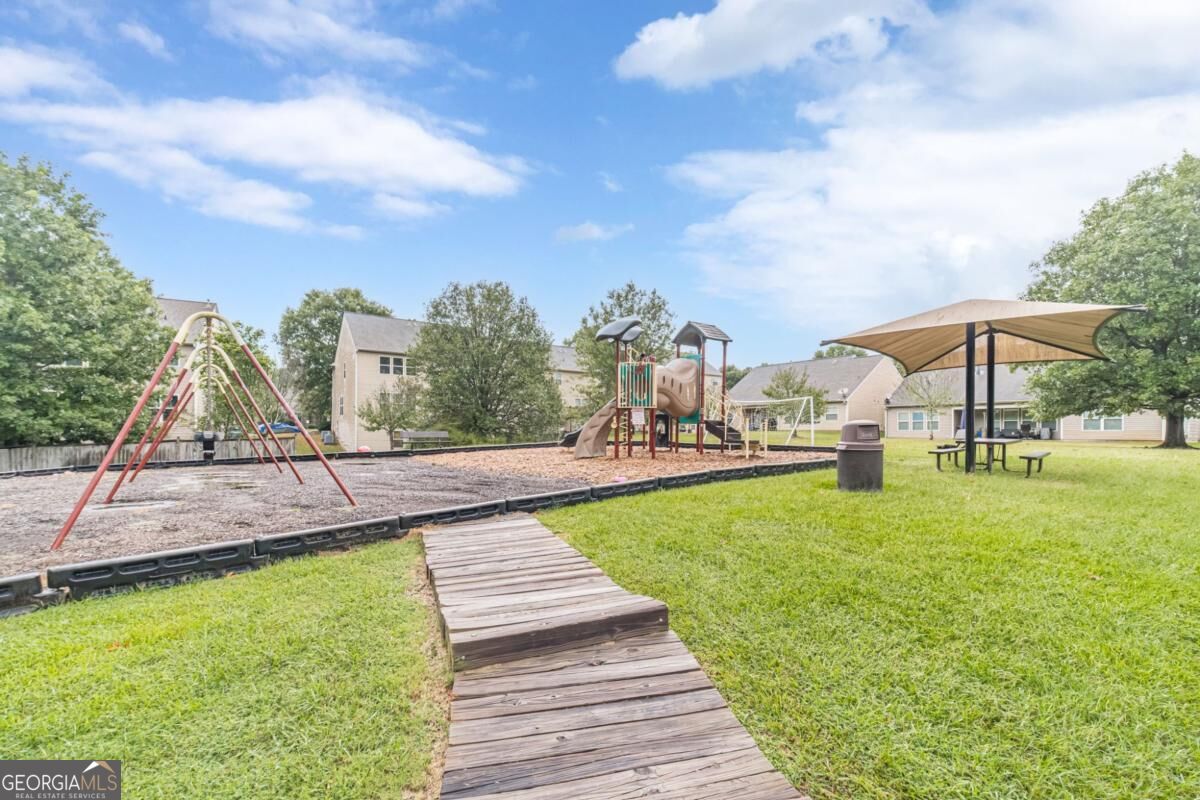 2463 Walnut Tree Lane Property Photo 37
