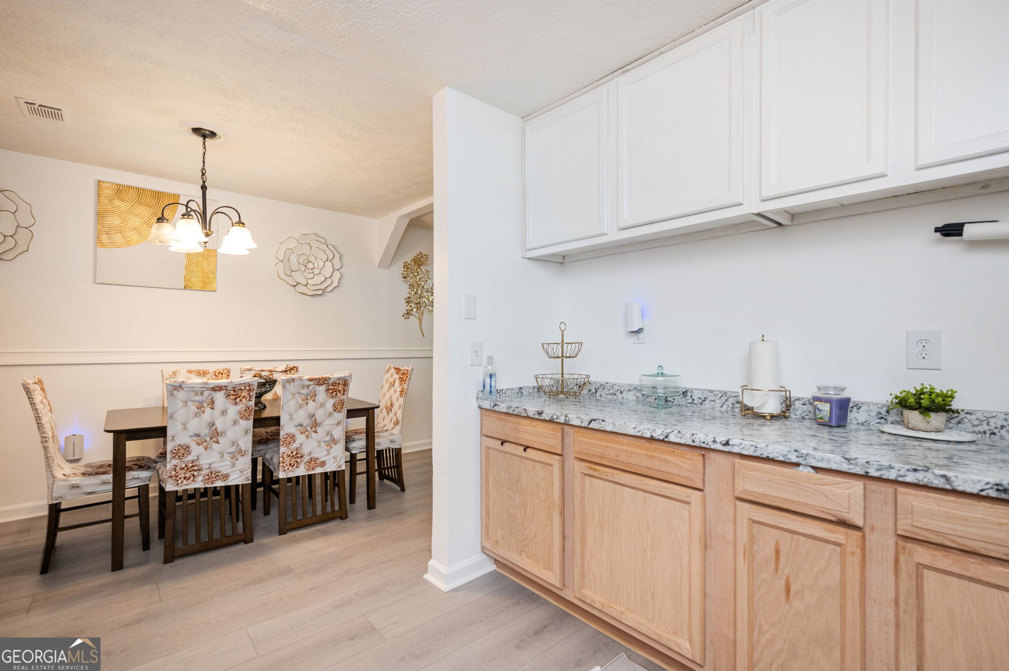 6919 Hickory Log Road Property Photo 13