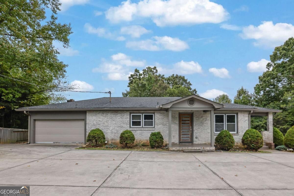 5638 Lake Acworth Drive Nw Property Photo 1