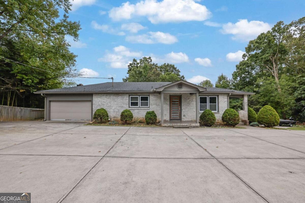 5638 Lake Acworth Drive Nw Property Photo 4