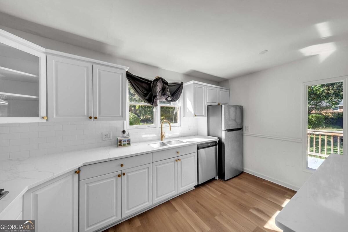 6345 Connell Road Property Photo 11