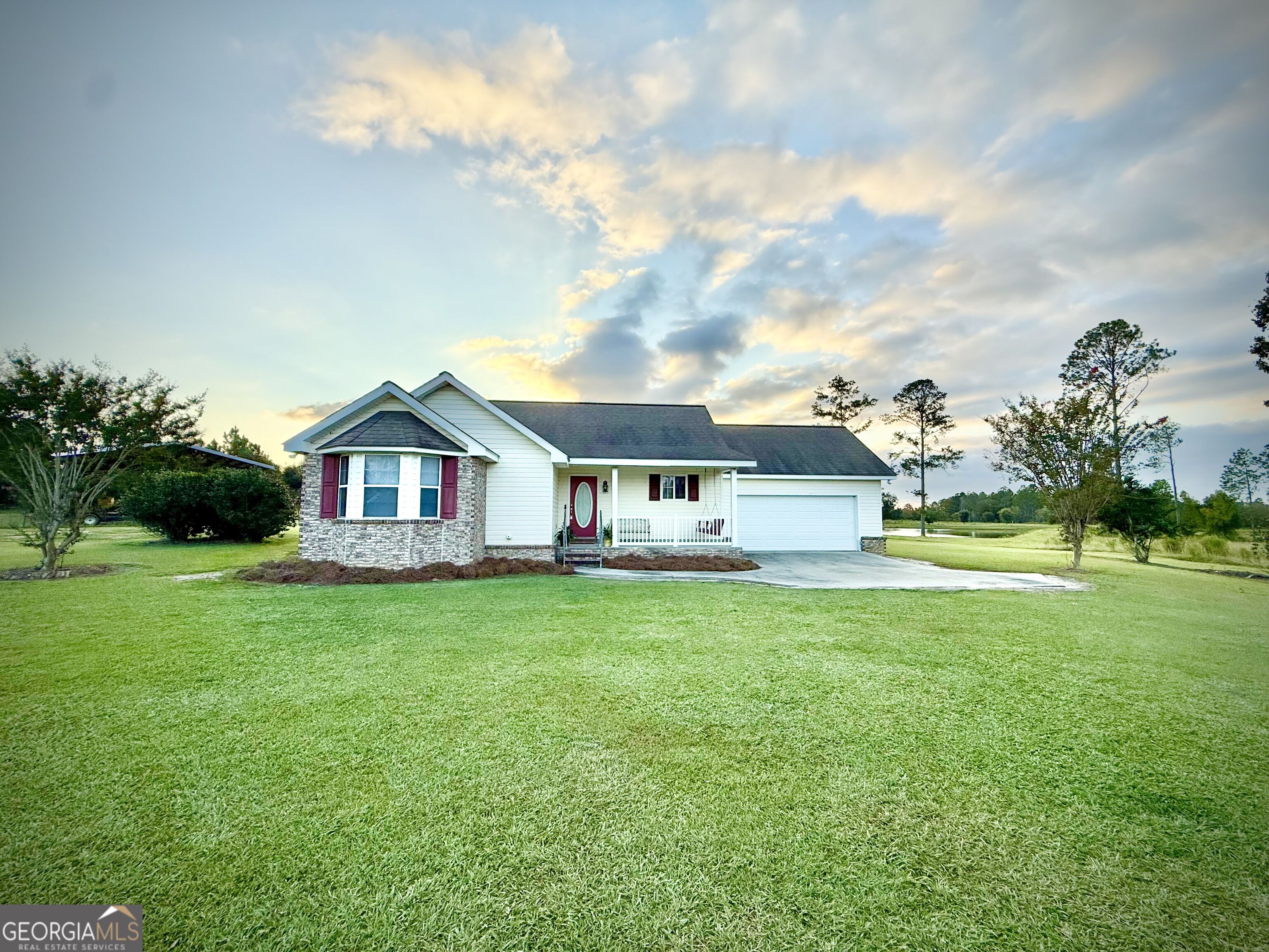 1678 Broxton Highway Property Photo 6