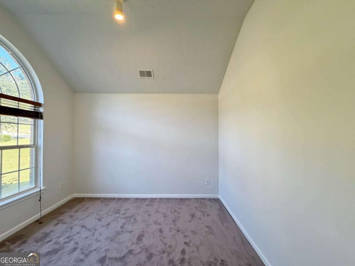 119 Barrington Parkway Property Photo 5