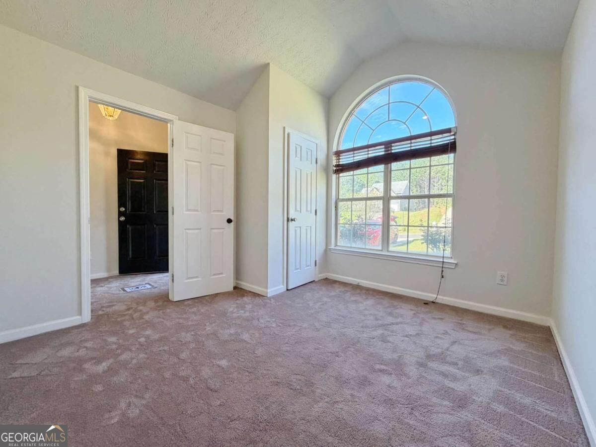 119 Barrington Parkway Property Photo 7