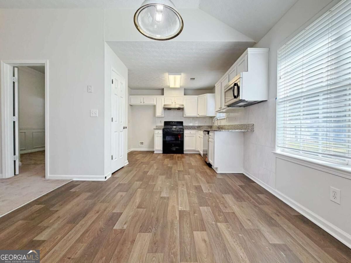 119 Barrington Parkway Property Photo 13