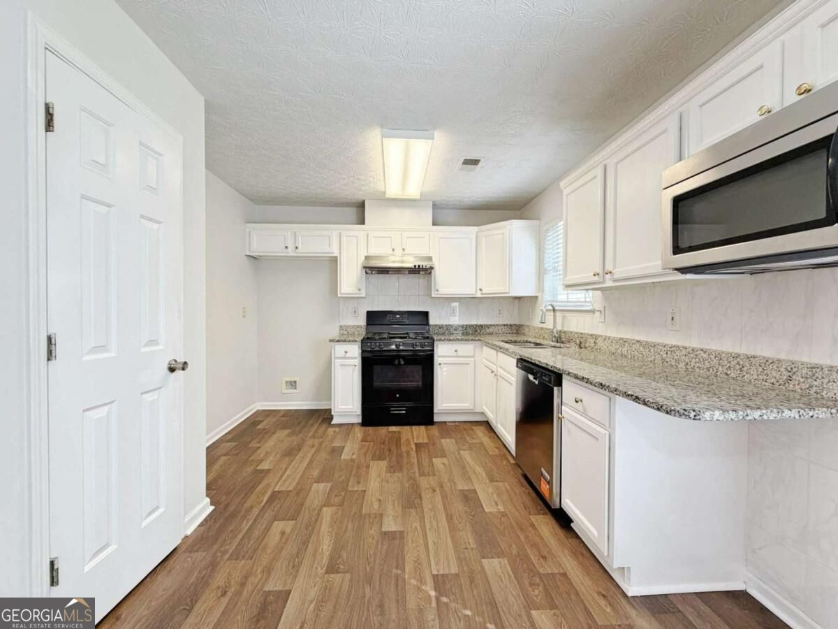 119 Barrington Parkway Property Photo 14