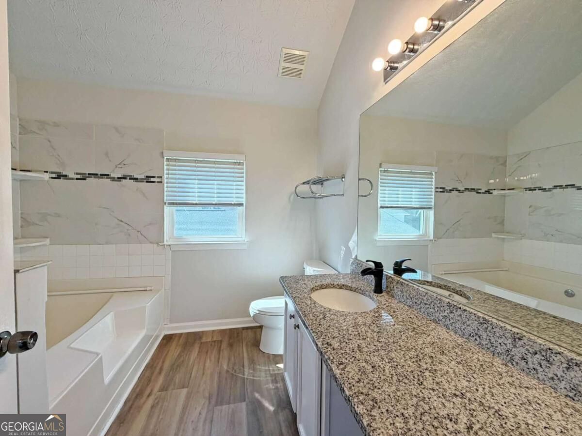 119 Barrington Parkway Property Photo 23