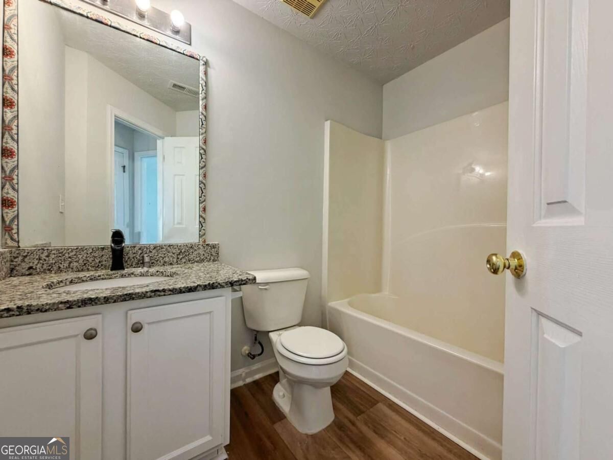 119 Barrington Parkway Property Photo 31