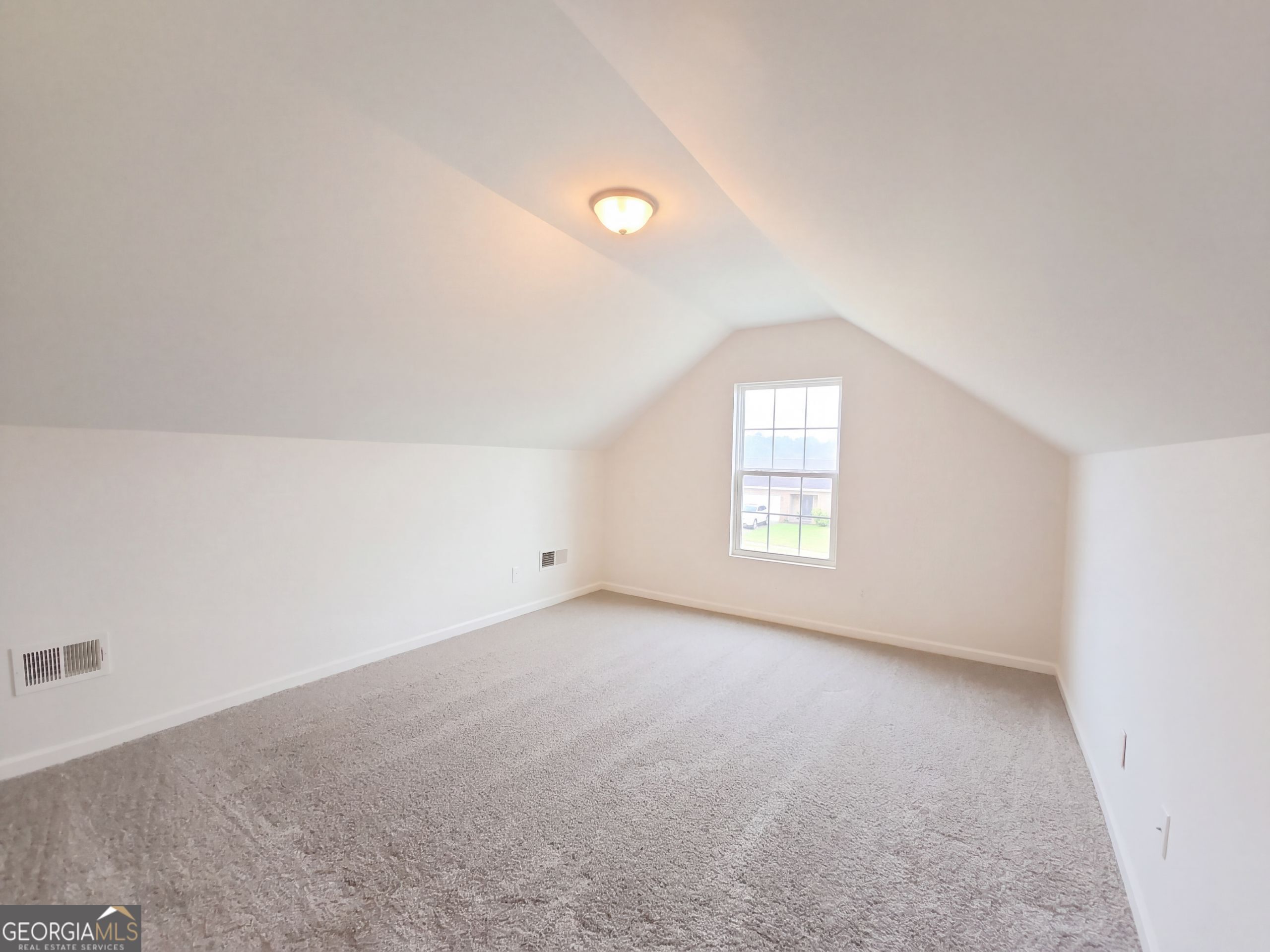 1007 Haley Street Property Photo 10