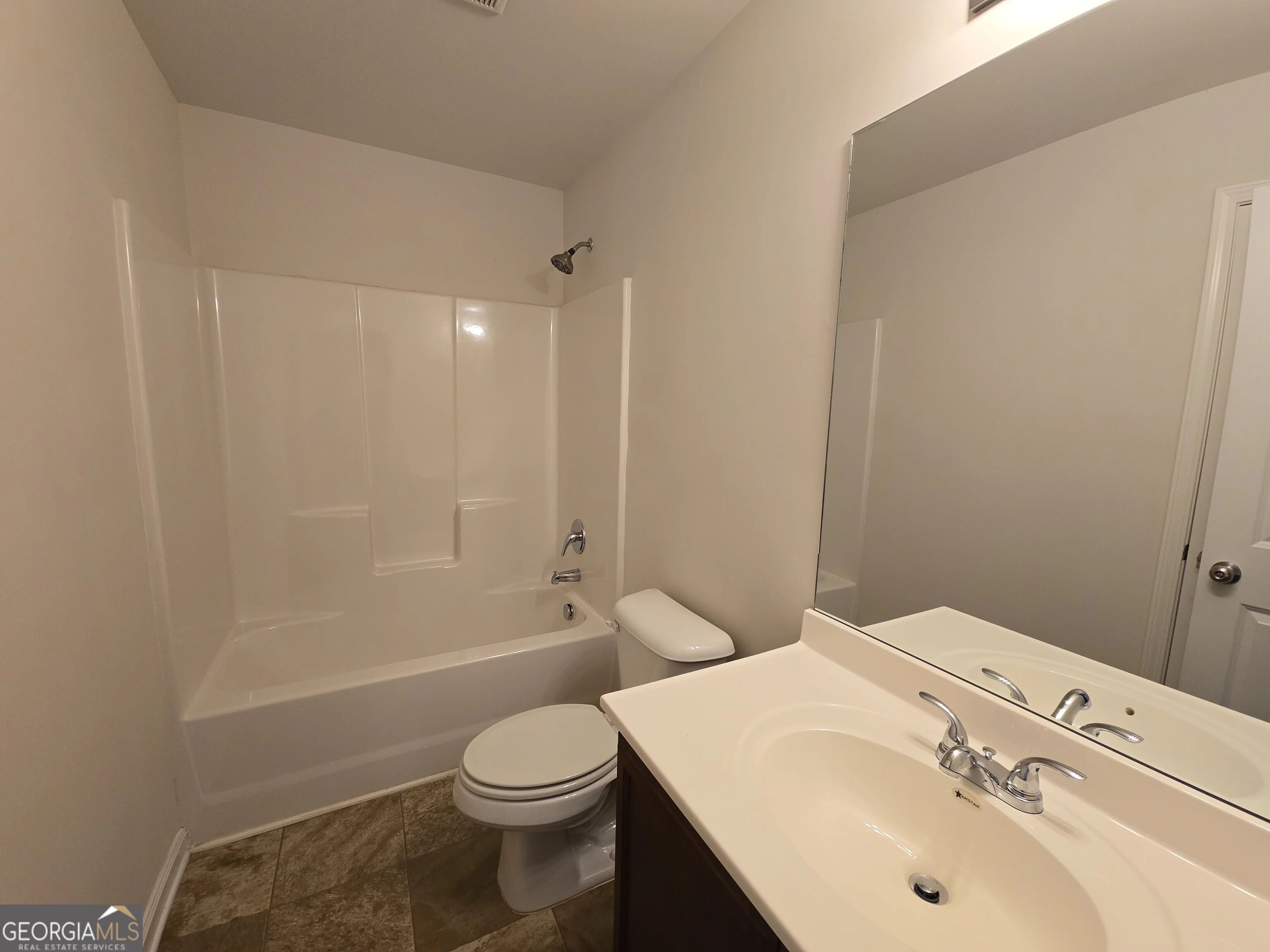 1007 Haley Street Property Photo 12