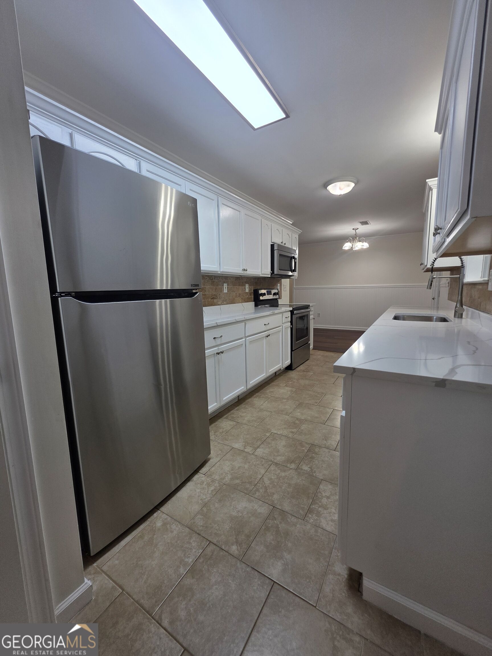 852 Hines Road Property Photo 7
