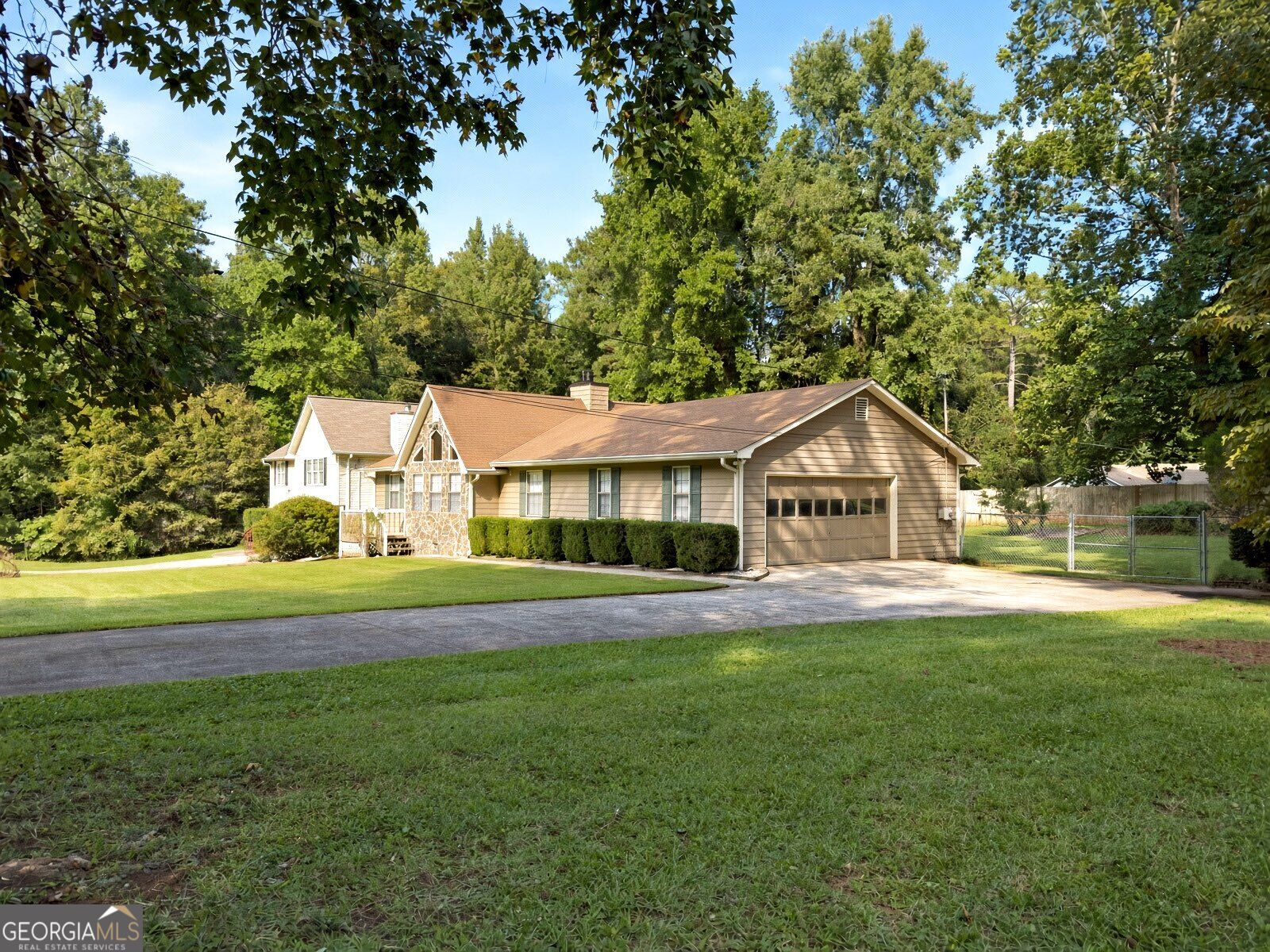 518 Club Valley Drive Property Photo 2