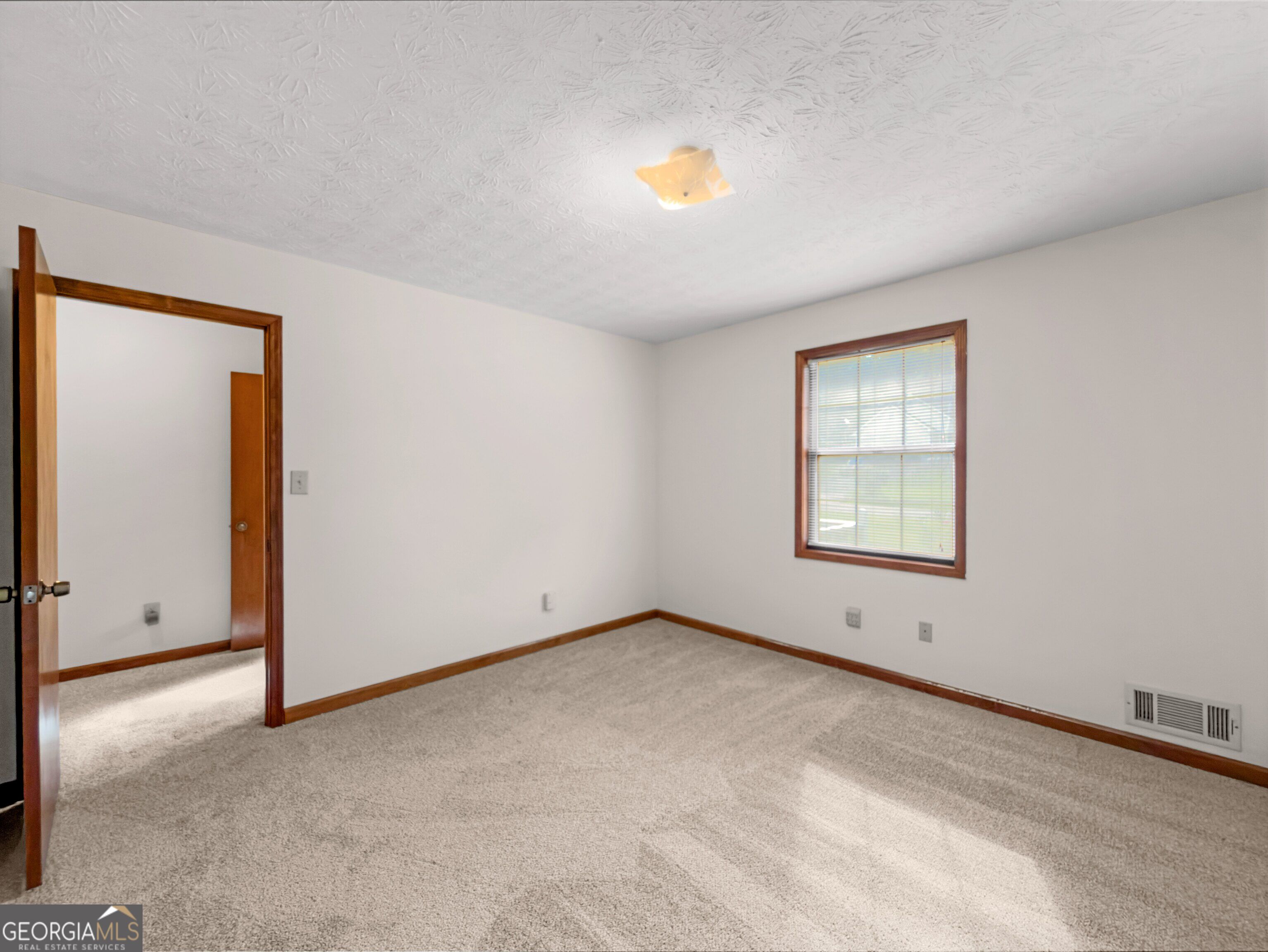 518 Club Valley Drive Property Photo 29