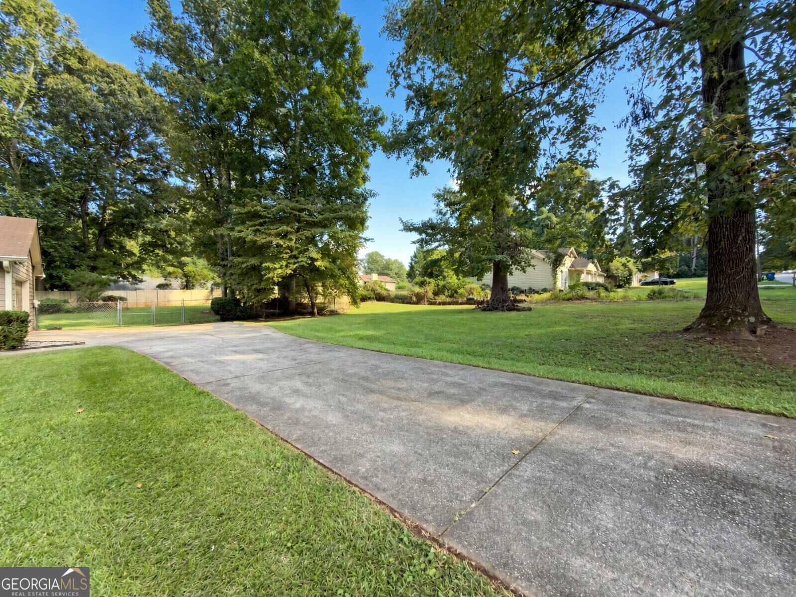 518 Club Valley Drive Property Photo 33