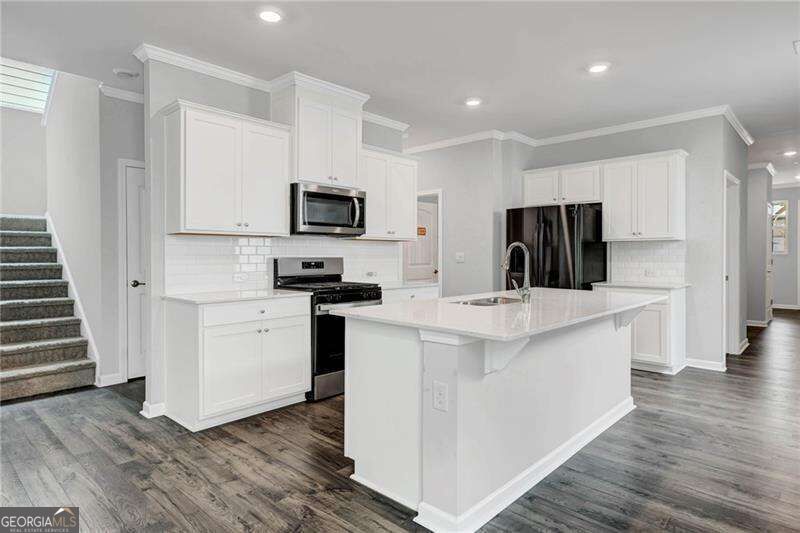 5126 Tulip Square Property Photo 10