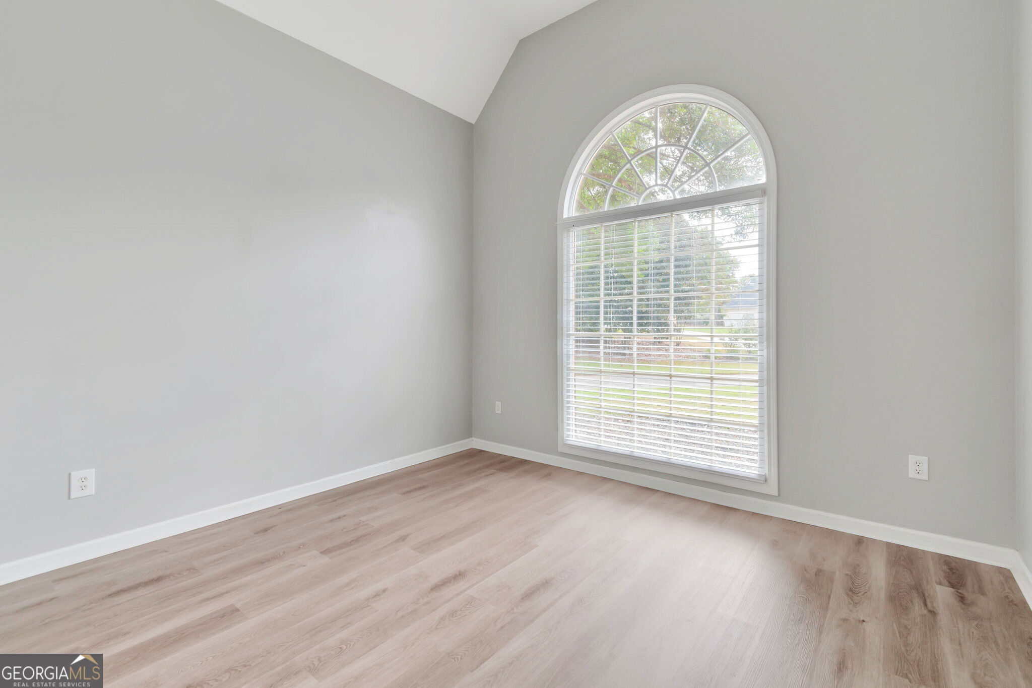 875 Cedar Creek Drive Property Photo 6