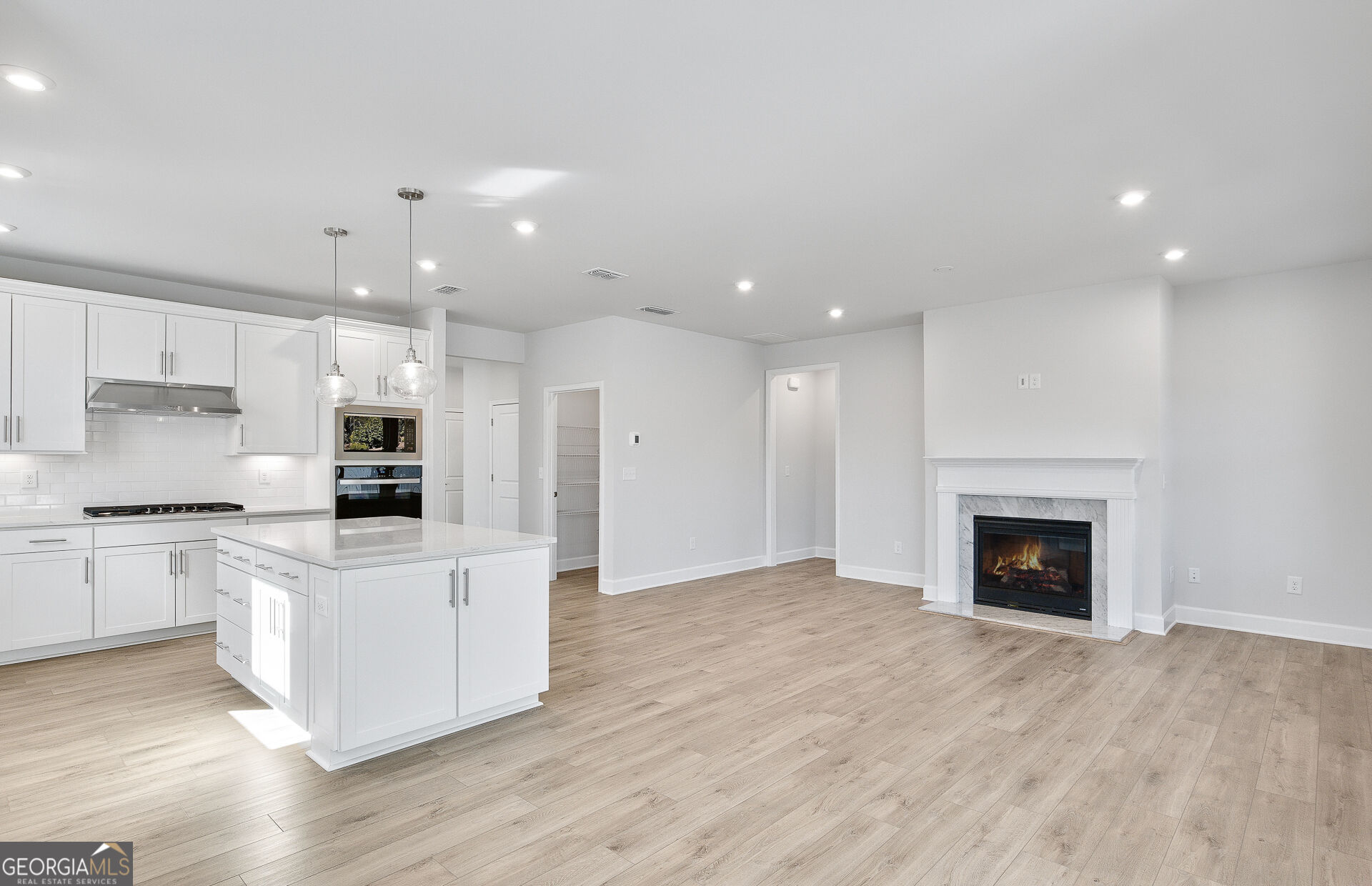 1000 Starboard Way Property Photo 4