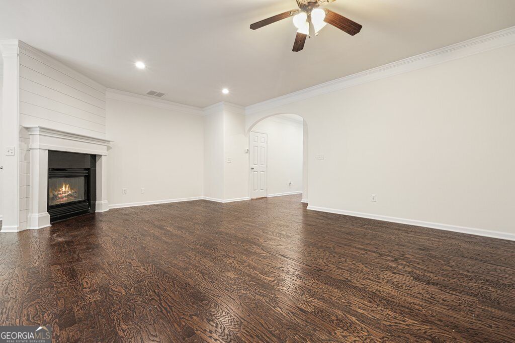 2401 Heritage Park Circle Nw # 14 Property Photo 11