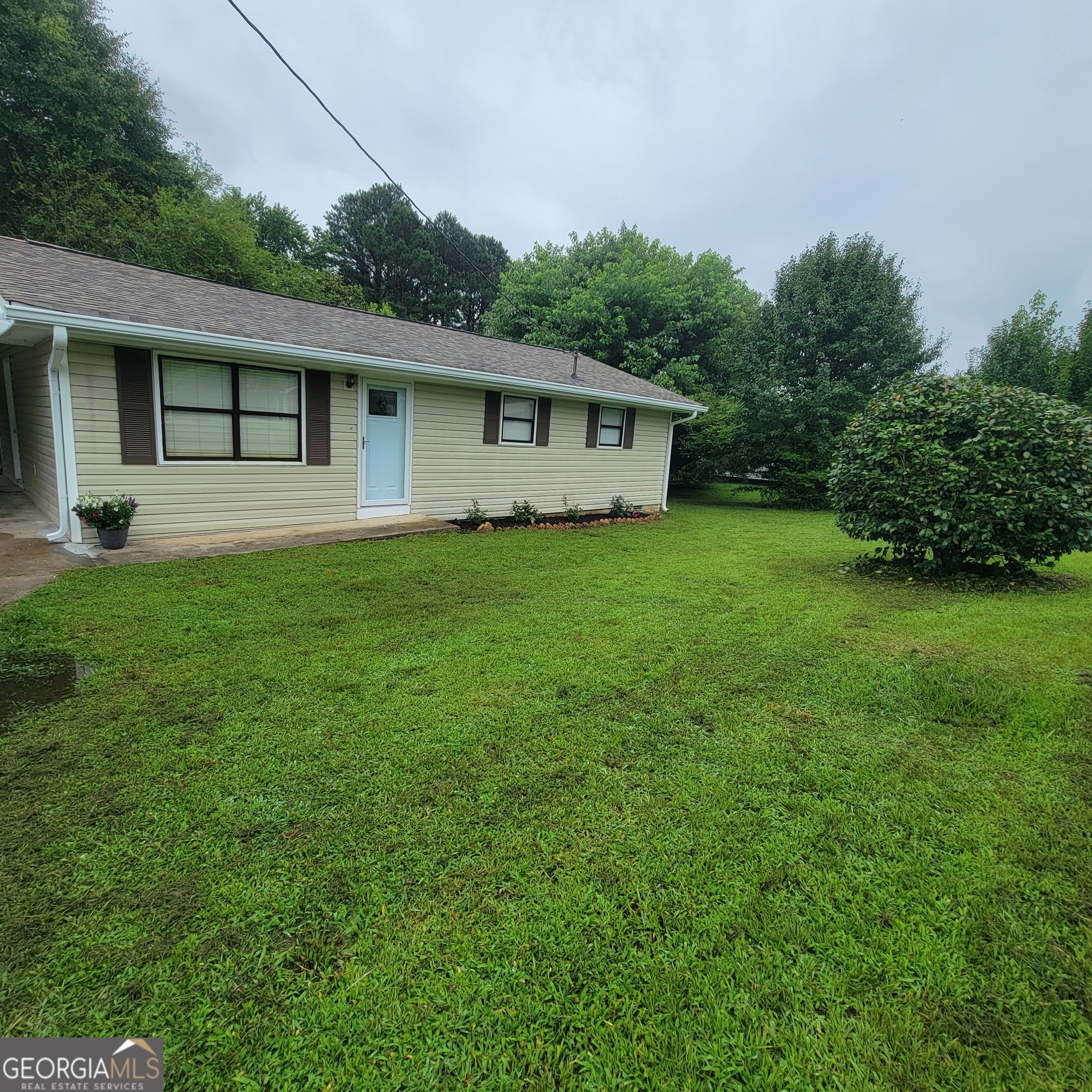 77 Pierce Road Property Photo 2
