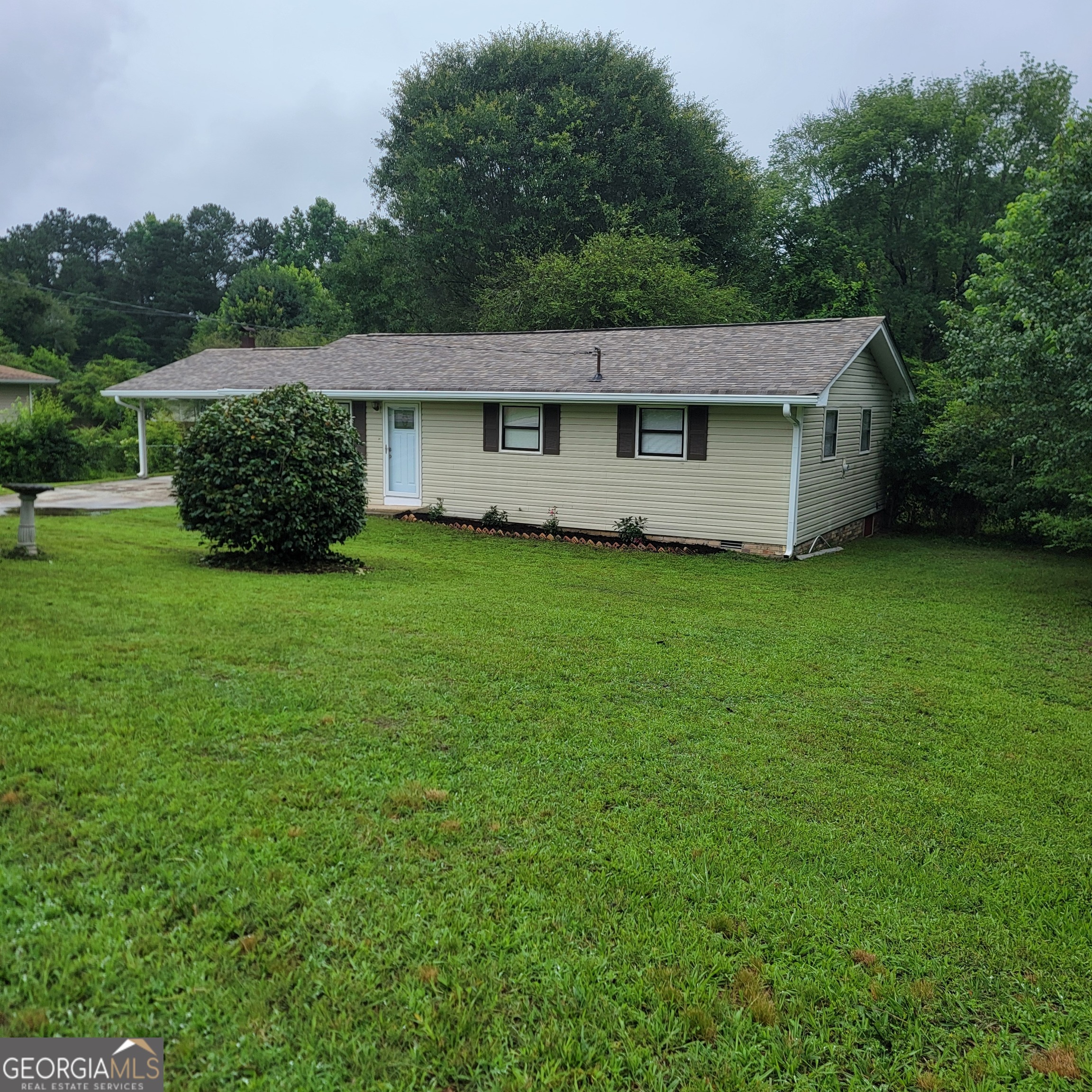 77 Pierce Road Property Photo 3