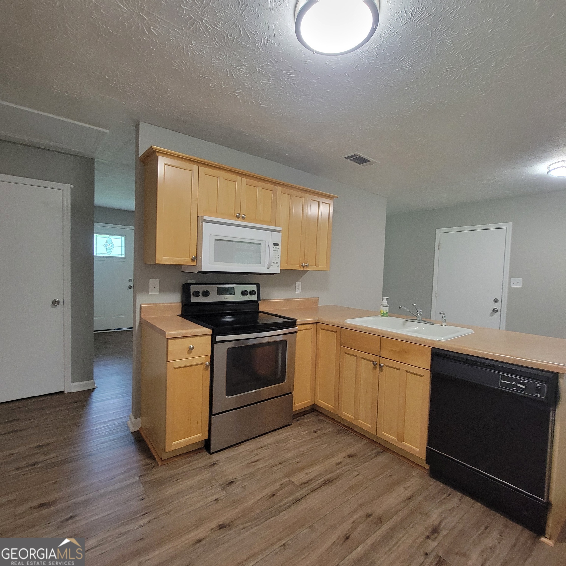 77 Pierce Road Property Photo 9