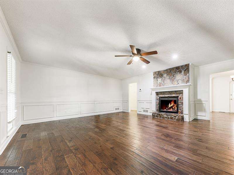 4440 Whiteleaf Way Property Photo 6