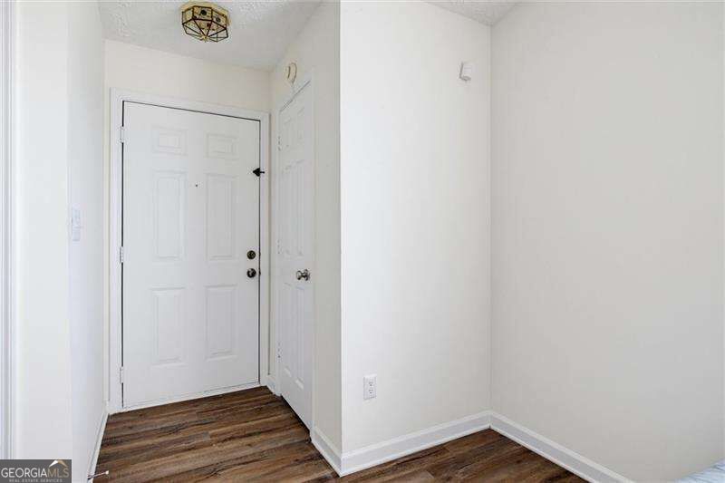 535 Bentley Place Property Photo 6