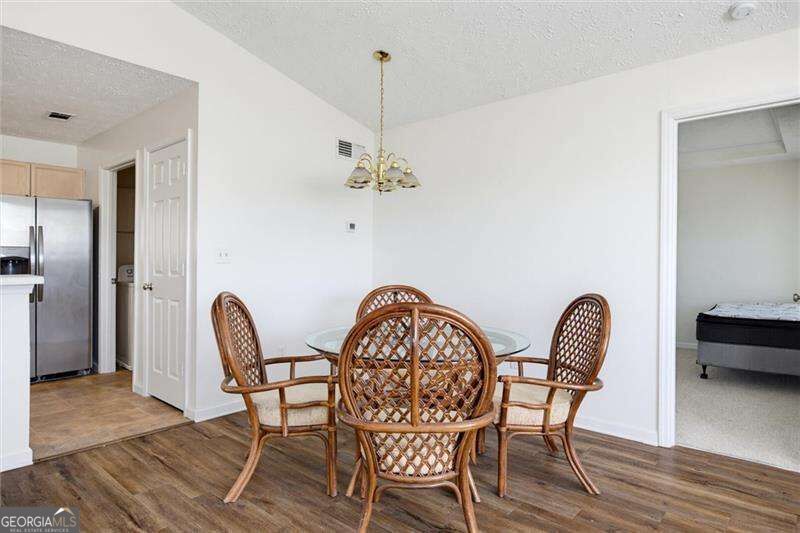 535 Bentley Place Property Photo 9