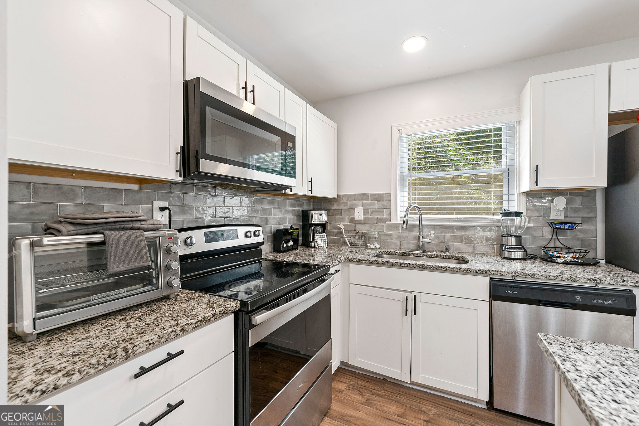 5989 Bowden Street Property Photo 12