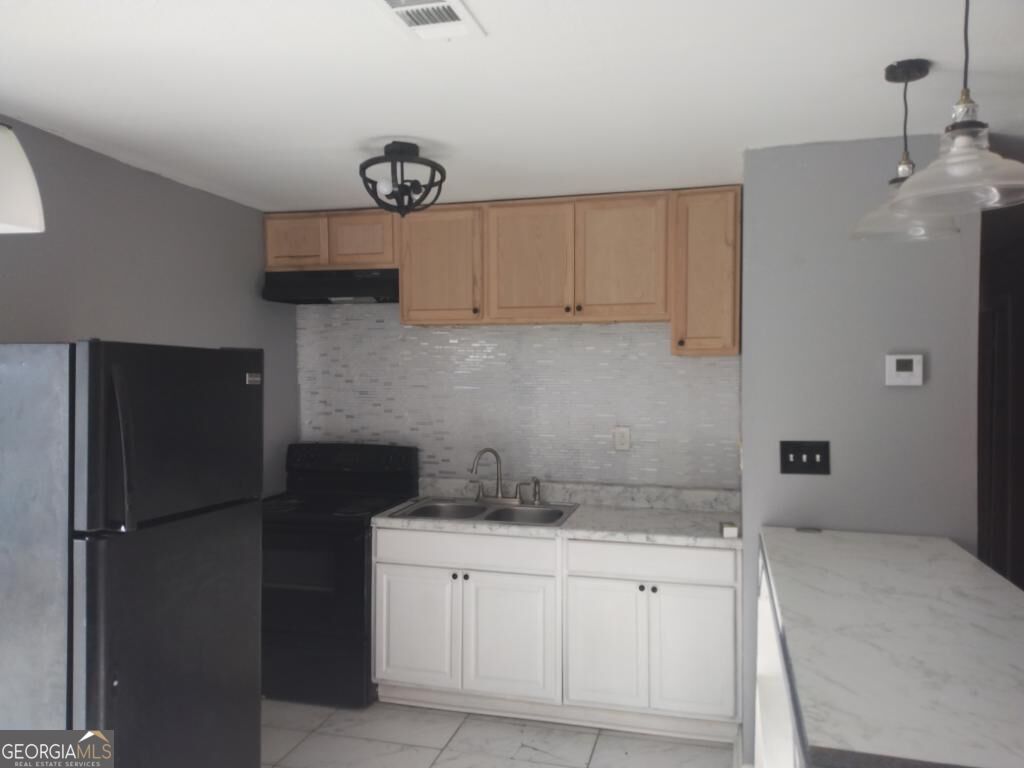 2582 Echols Place Property Photo 8