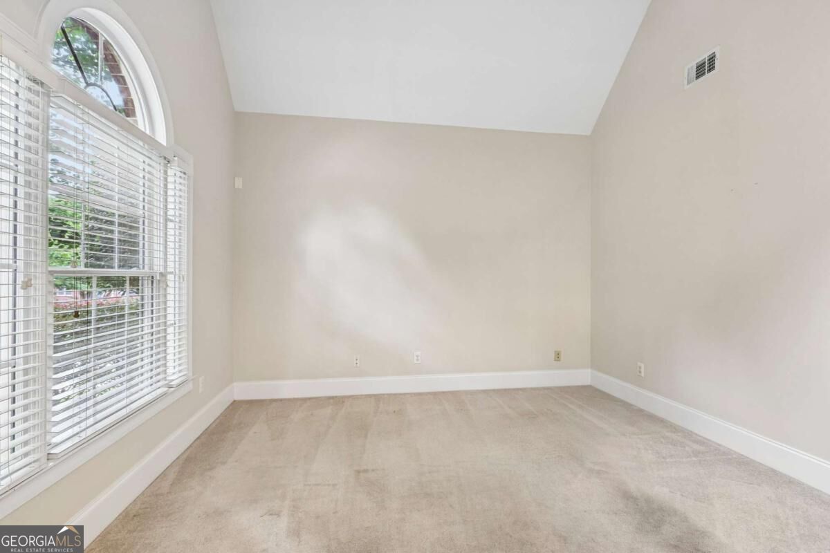 3750 Highcroft Circle Property Photo 4
