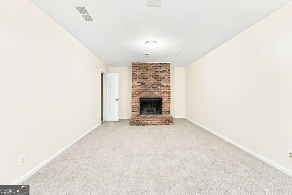 2576 Glenrock Drive Property Photo 4