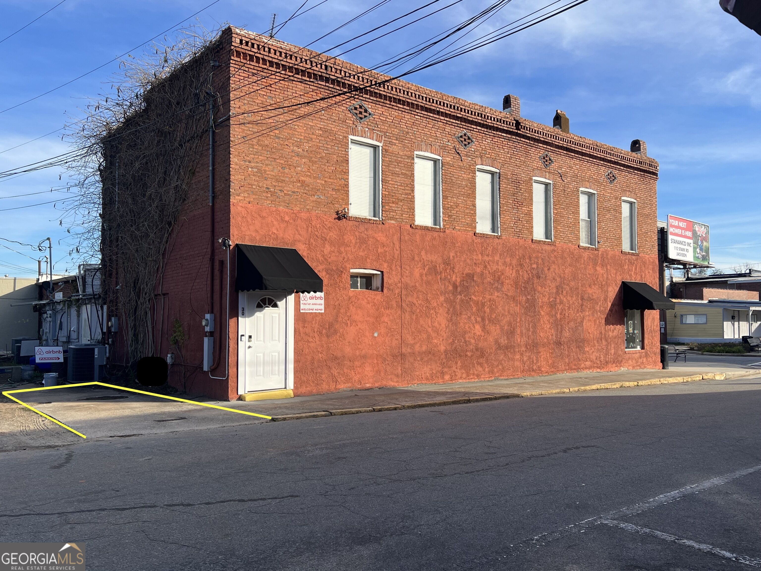 30 E Johnston Street Property Photo 1