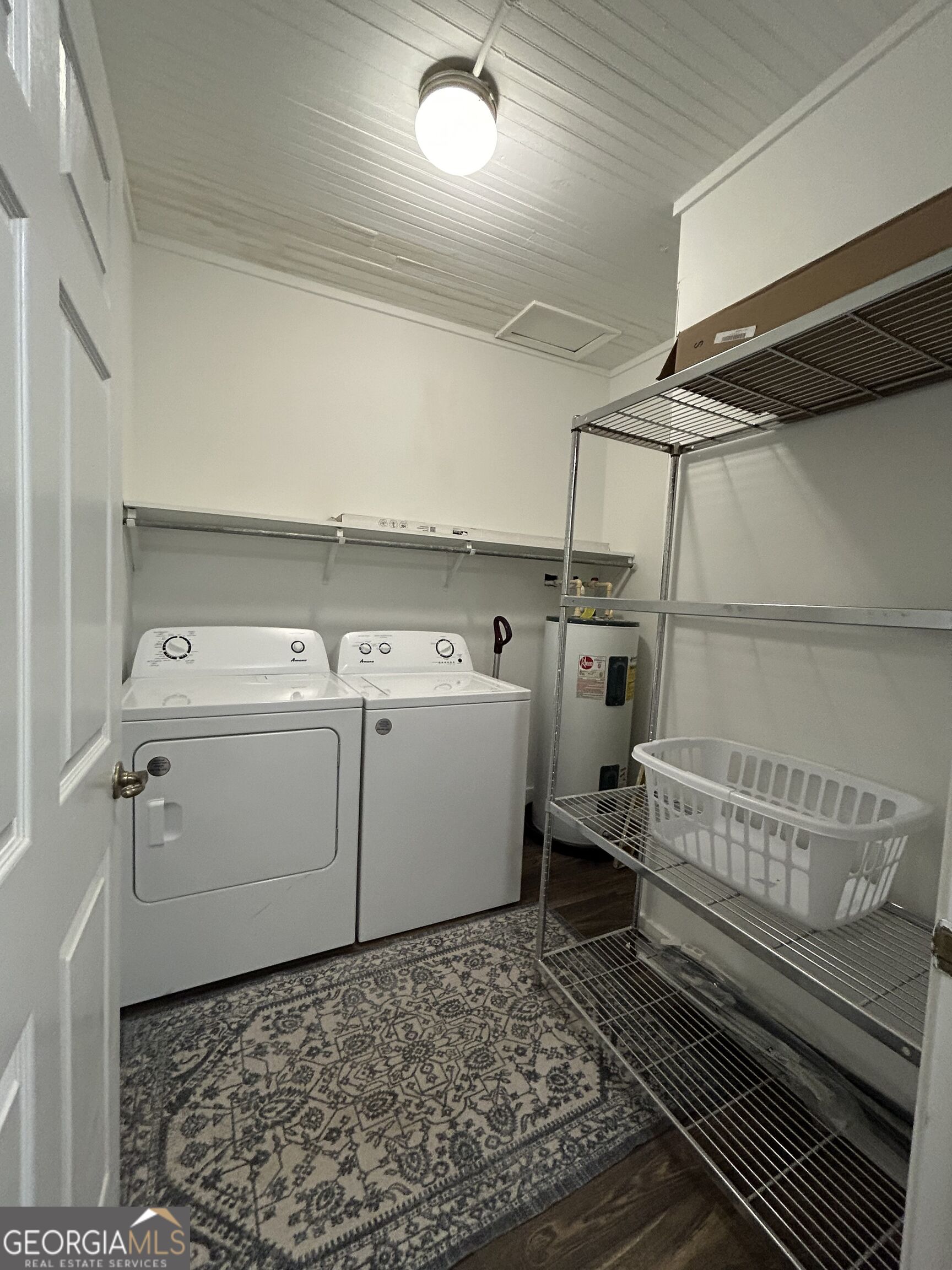 30 E Johnston Street Property Photo 4
