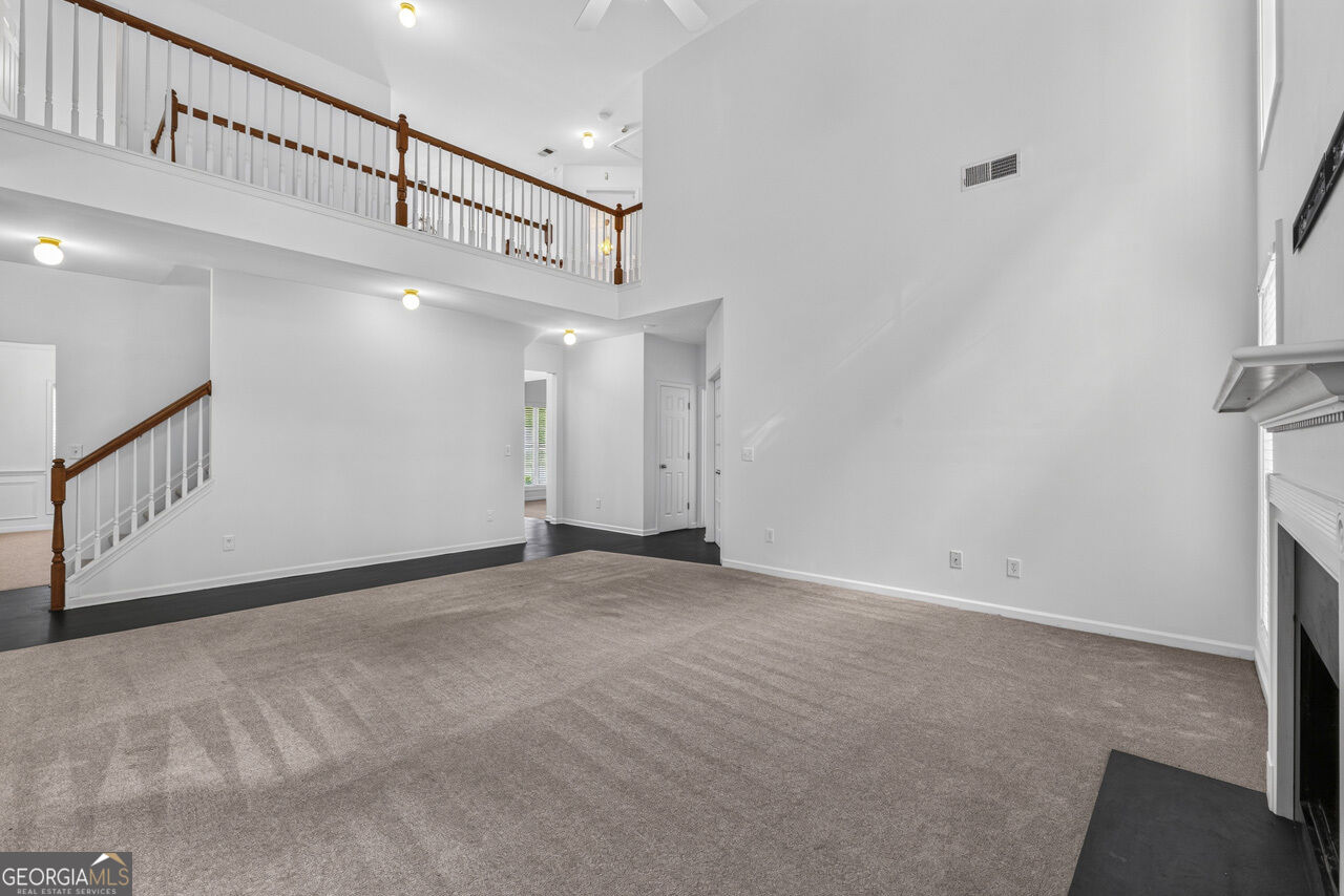 1201 Shelborne Way Property Photo 6