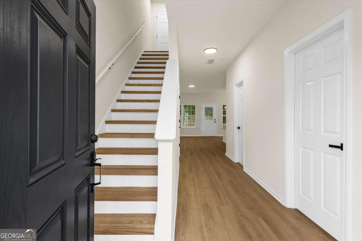 268 Brookview Drive Property Photo 4