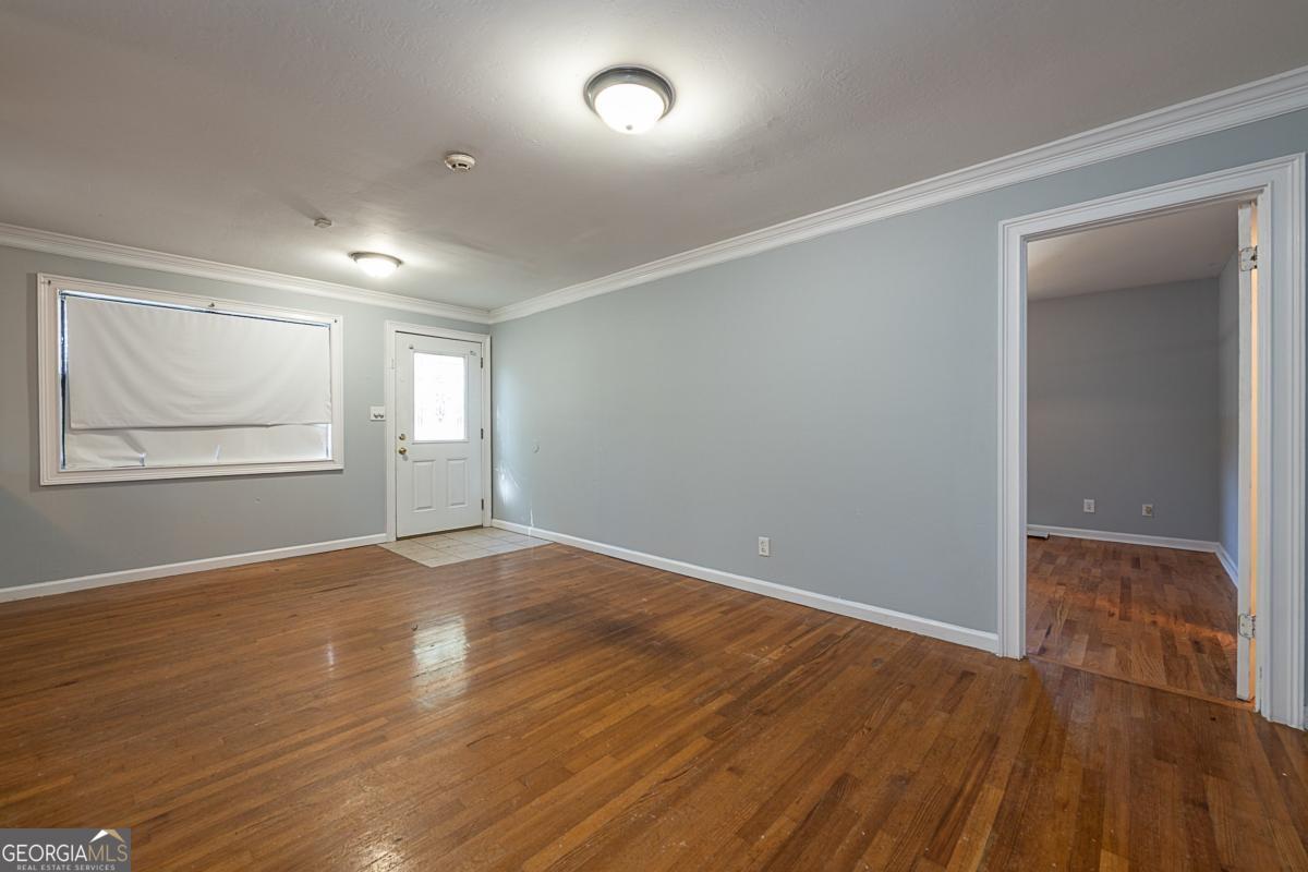 568 Stokeswood Avenue Se Property Photo 9