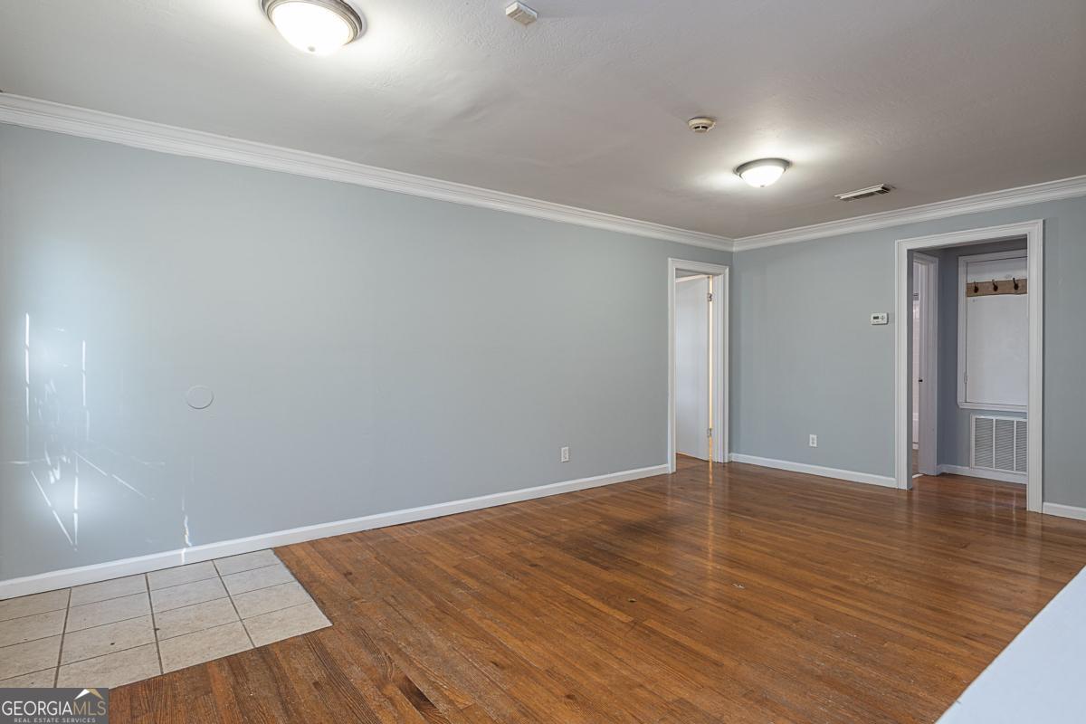 568 Stokeswood Avenue Se Property Photo 10